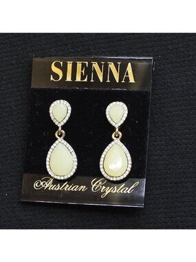 NWT Sienna Austrian Crystal Teardrop Rhinestone Earrings Cream Off White 1.5'